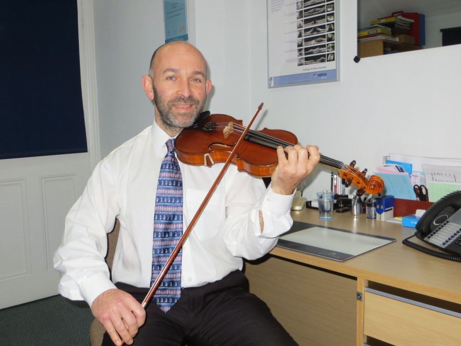 The Sampson Orchestra of Cambridge woo Cam Sight with romantic classics