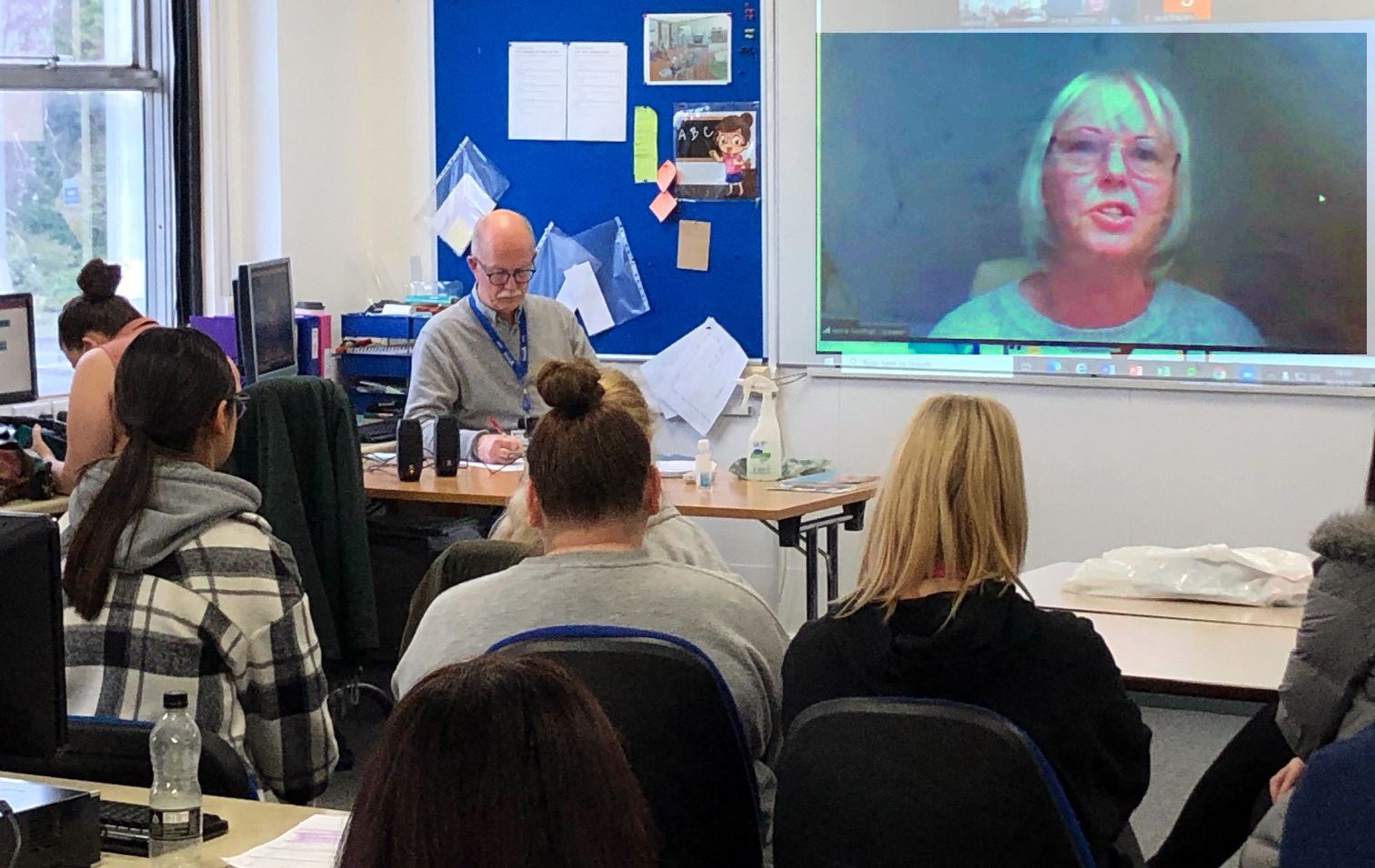 Influential nurse inspires next generation of health professionals at Gosport college