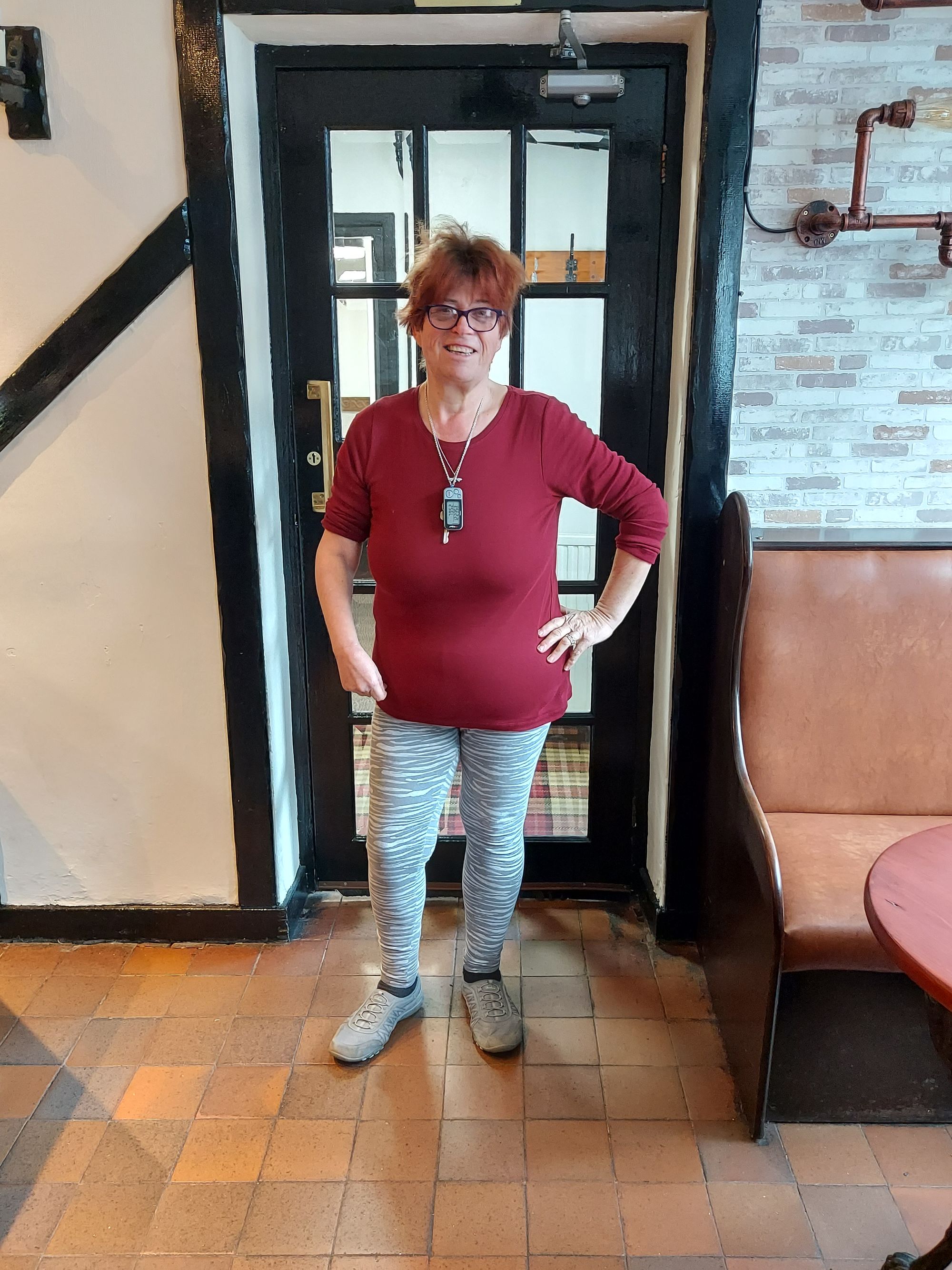 Llwyngwril woman raises £1,100 for life-saving charity by losing nine stone