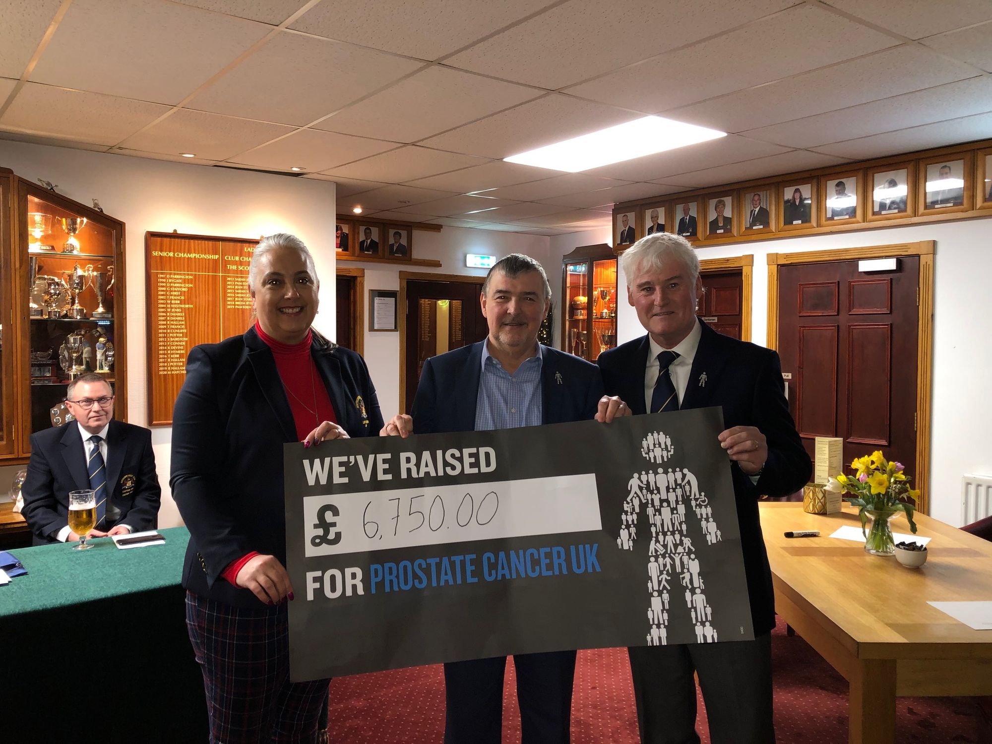 Northwich golf club members raise thousands for cancer charity