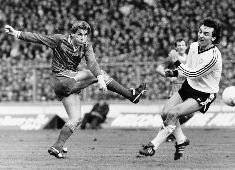 Nostalgia: Fierce footballing rivals meet in Milk Cup final