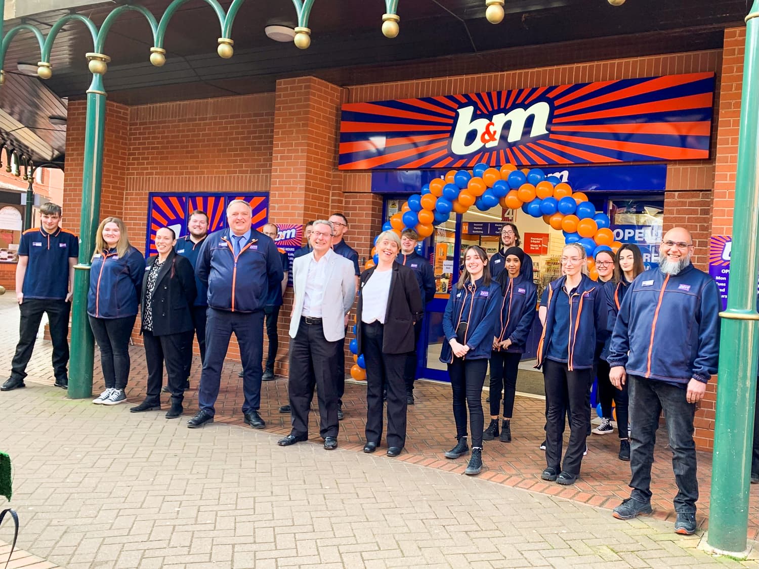 Syston and District Volunteer Centre opens local B&M store