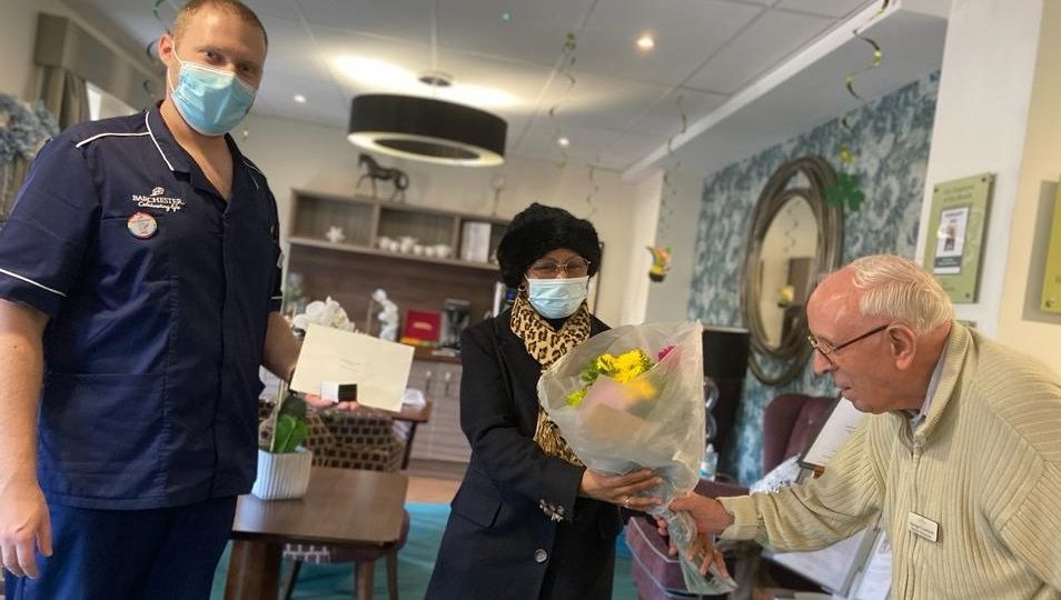 Healthcare assistant celebrates 25 years of service with Golders Green