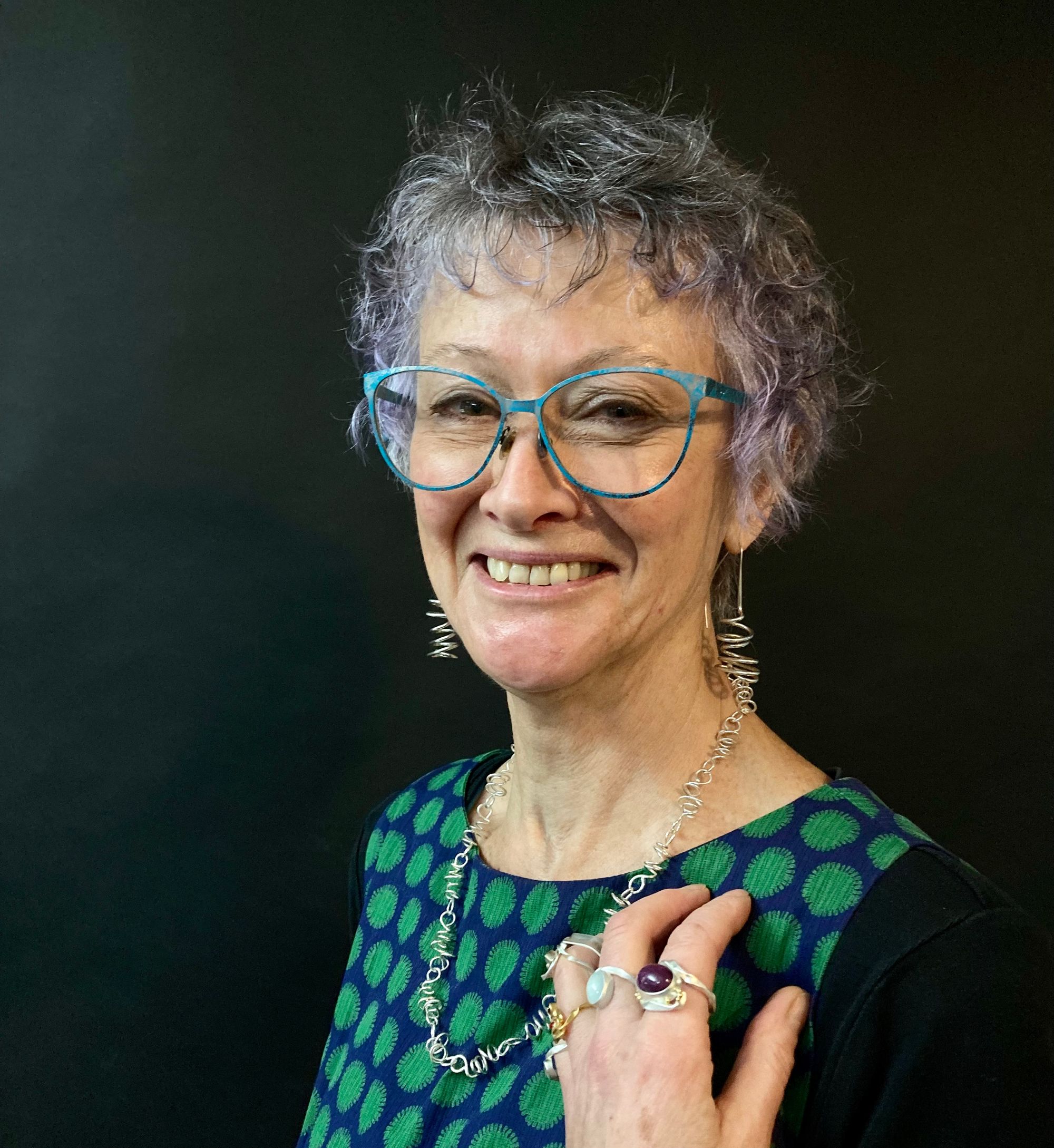 Generous jeweller donates necklace to raise money for East Cheshire Hospice