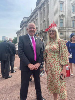Volunteers from Chelmsford take tea with the Queen