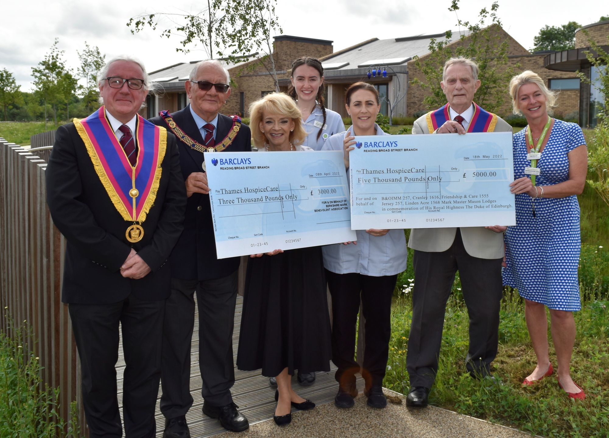 Maidenhead hospice receives £8k donation from Three Masonic Brethren