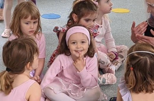 Tiny Toes Ballet offers free classes for refugees and asylum seekers