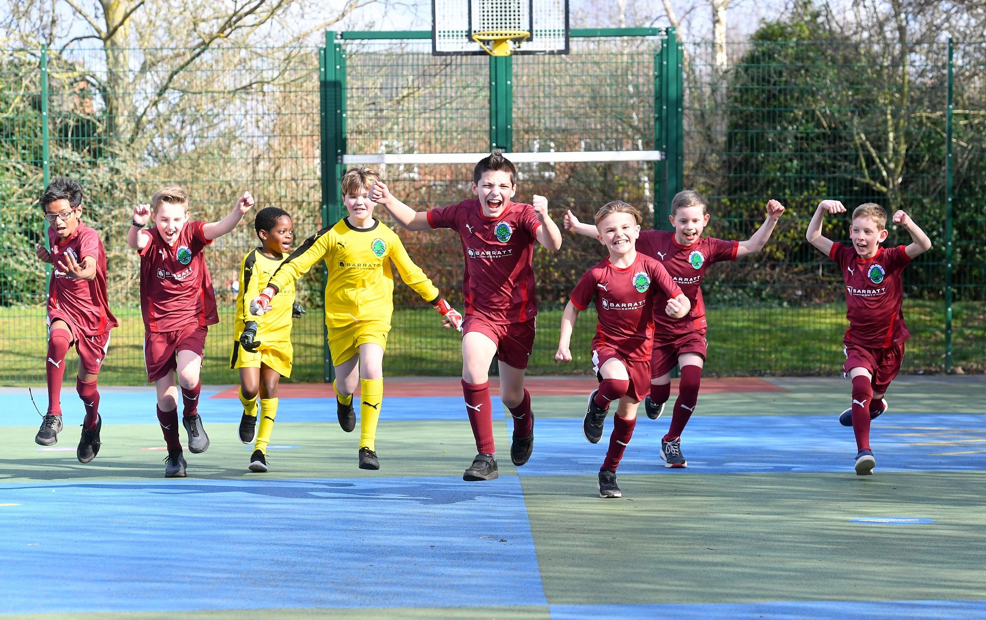 New kit's a hit for Worksop primary school football team