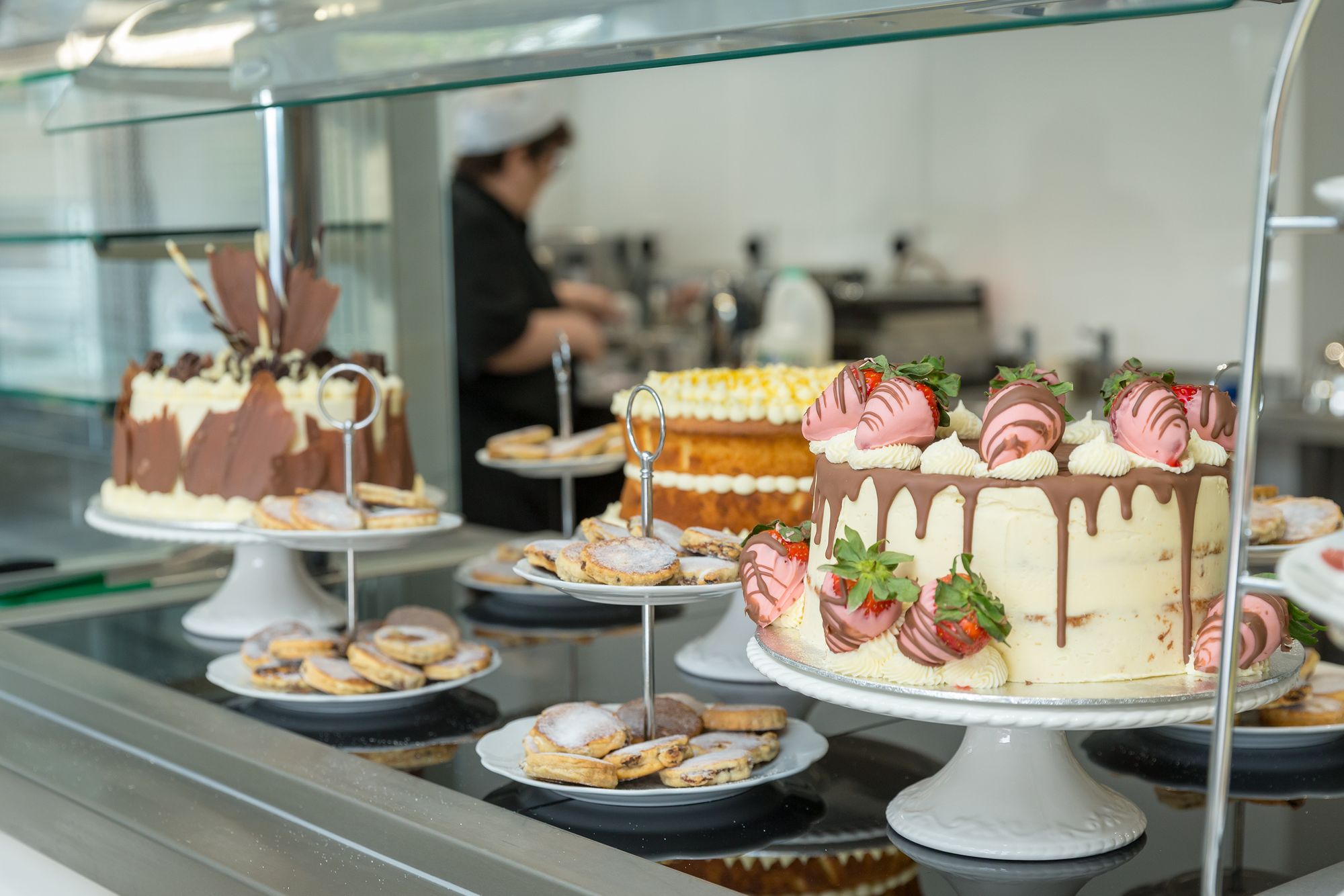 Volunteers are needed for Penarth hospice café to re-open