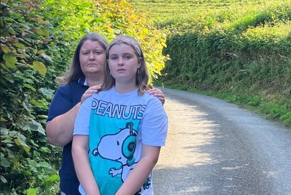 Pupil faces 'death-defying' walk  to catch school bus to Carmarthen