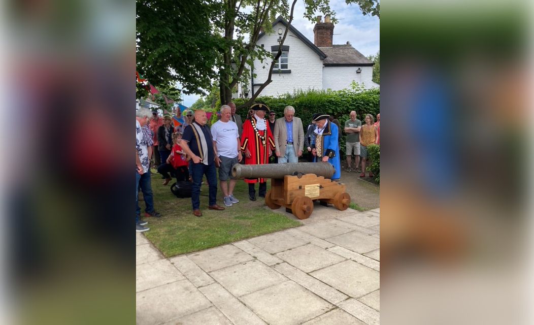 Children who dug up cannon after WWII return as men for unveiling in Hale Village