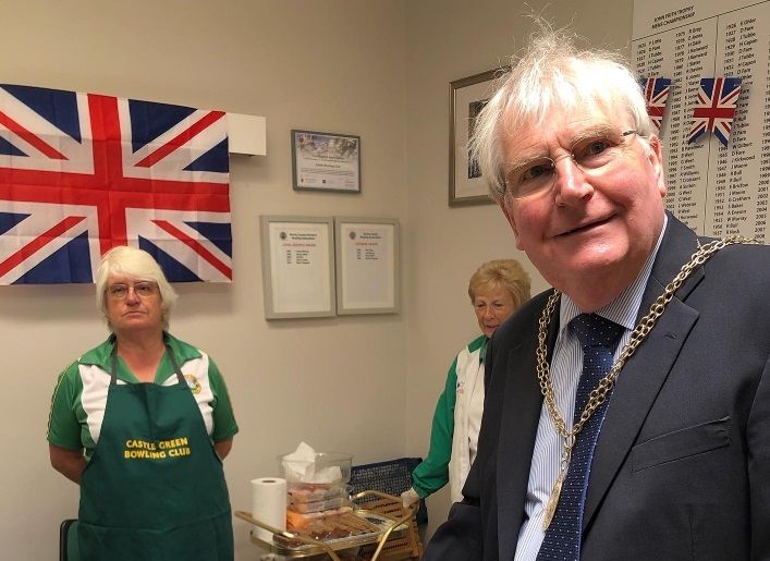 Blooming picnic success in Guildford for Jubilee celebration