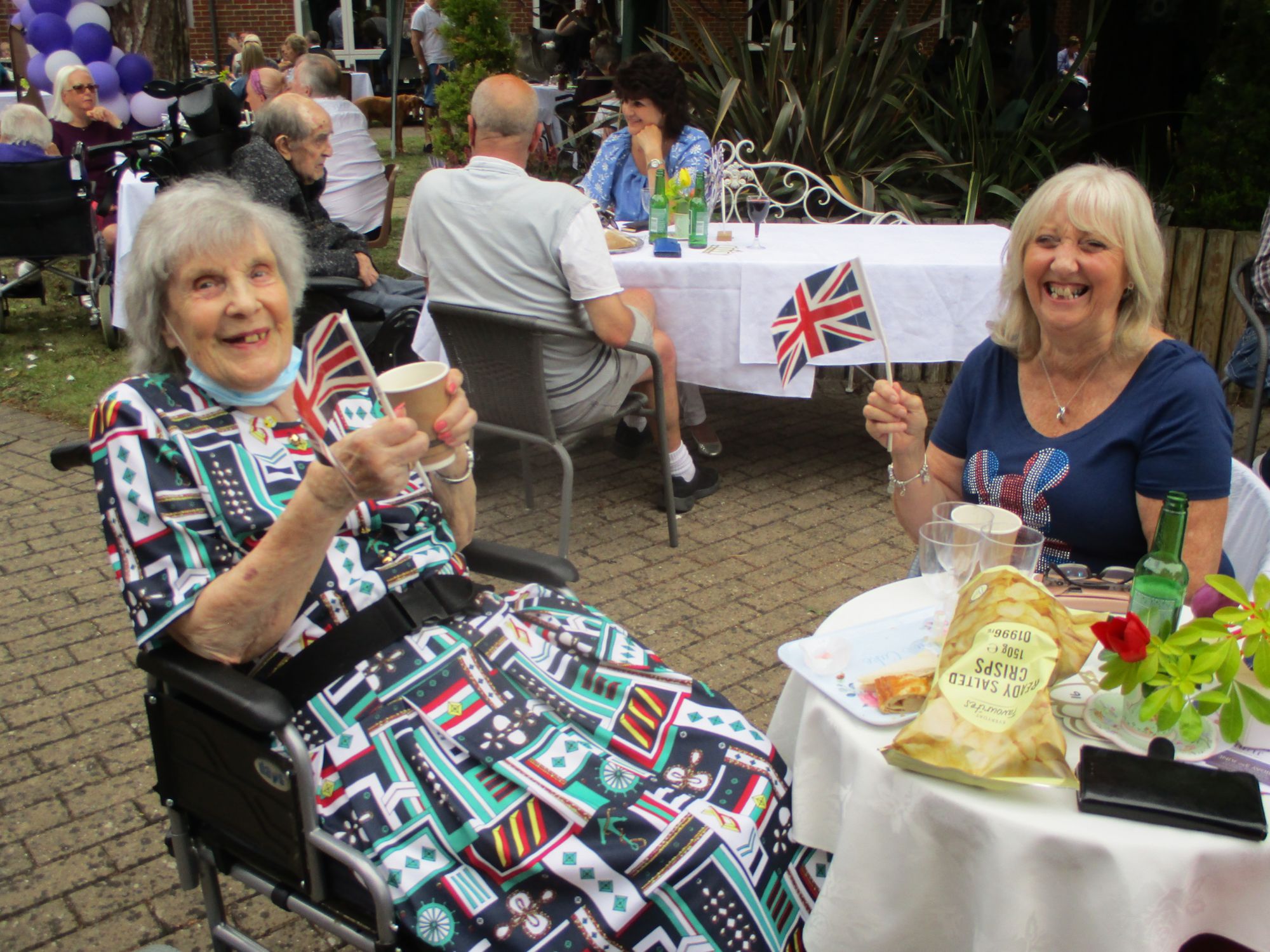 Stanwell care home host Platinum Jubilee celebrations fit for a queen