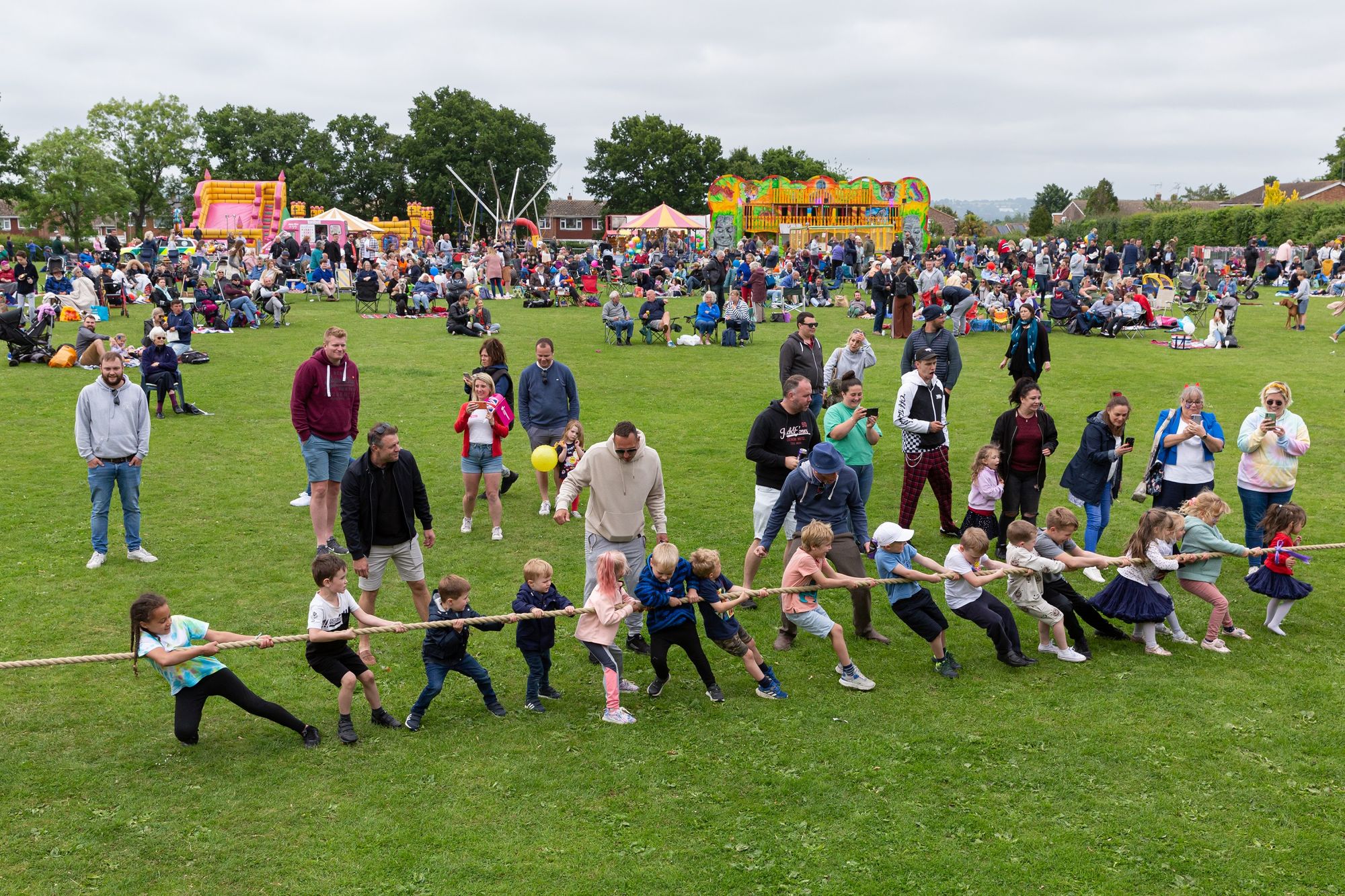 Staplehurst residents celebrate Queen's Platinum Jubilee with a party in the park