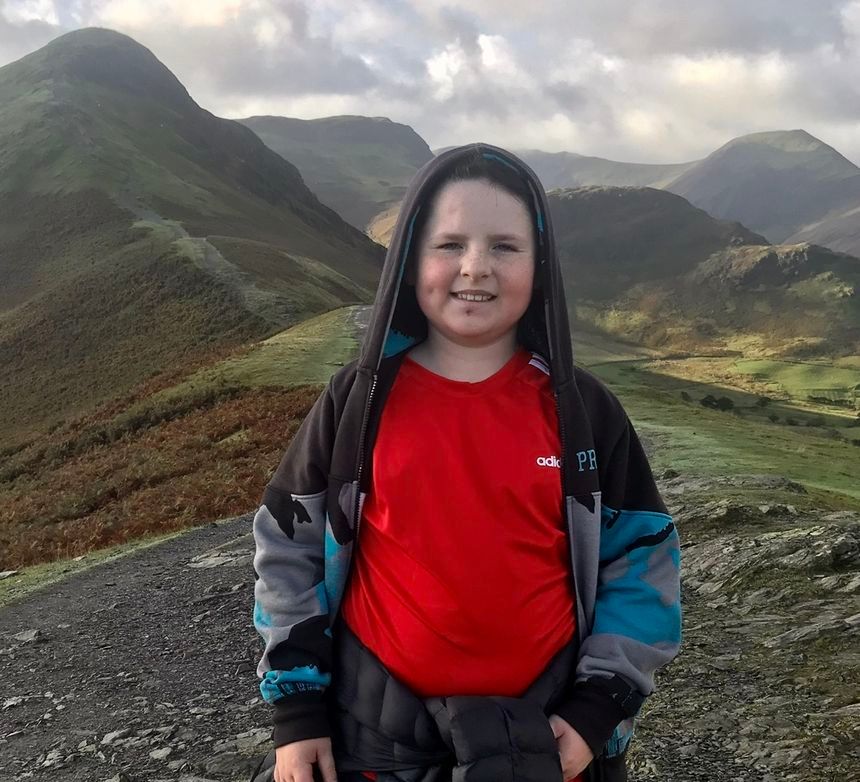 10-year-old boy’s brave trek for poorly children