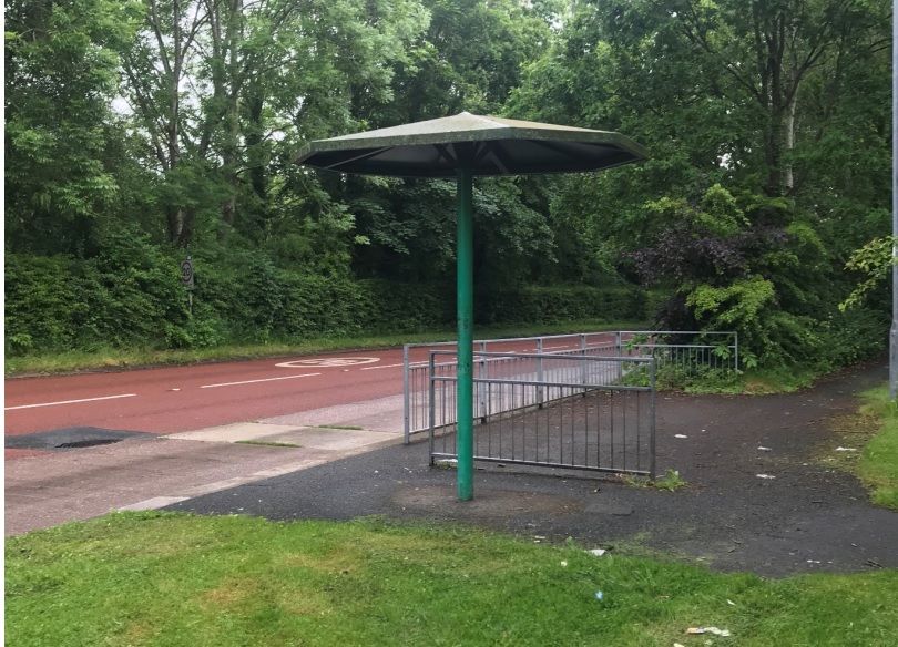 Weather-beaten passengers want umbrella bus shelter replaced in Runcorn