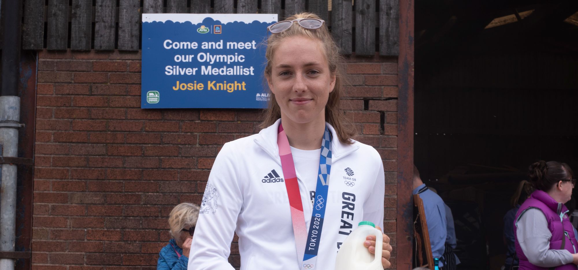 Sapcote farm hosts education day with Team GB cyclist Josie Knight