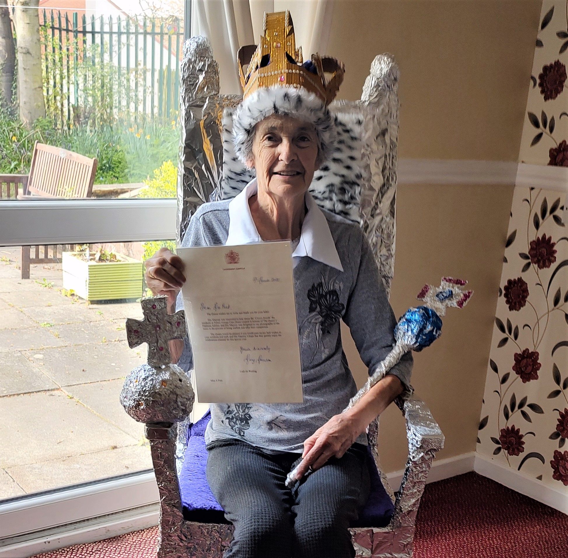 Queen 'delighted' with Pelton care home’s Crown Jewels