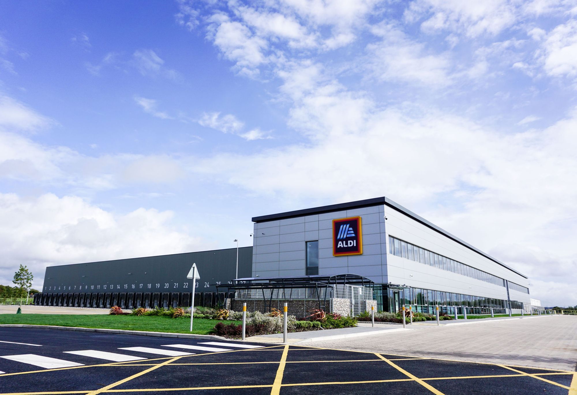 Supermarket to create 181 warehouse roles in Bathgate InYourArea