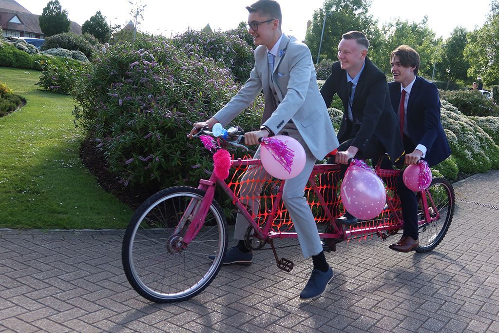 Review of 2022: Good news stories from Kent and Sussex in July