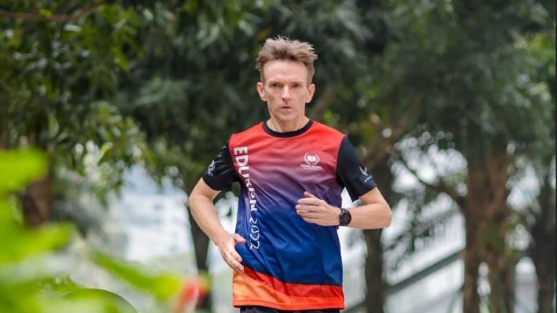 Inspired runner travels from Vietnam to take part in Ron Hill Accrington 10K
