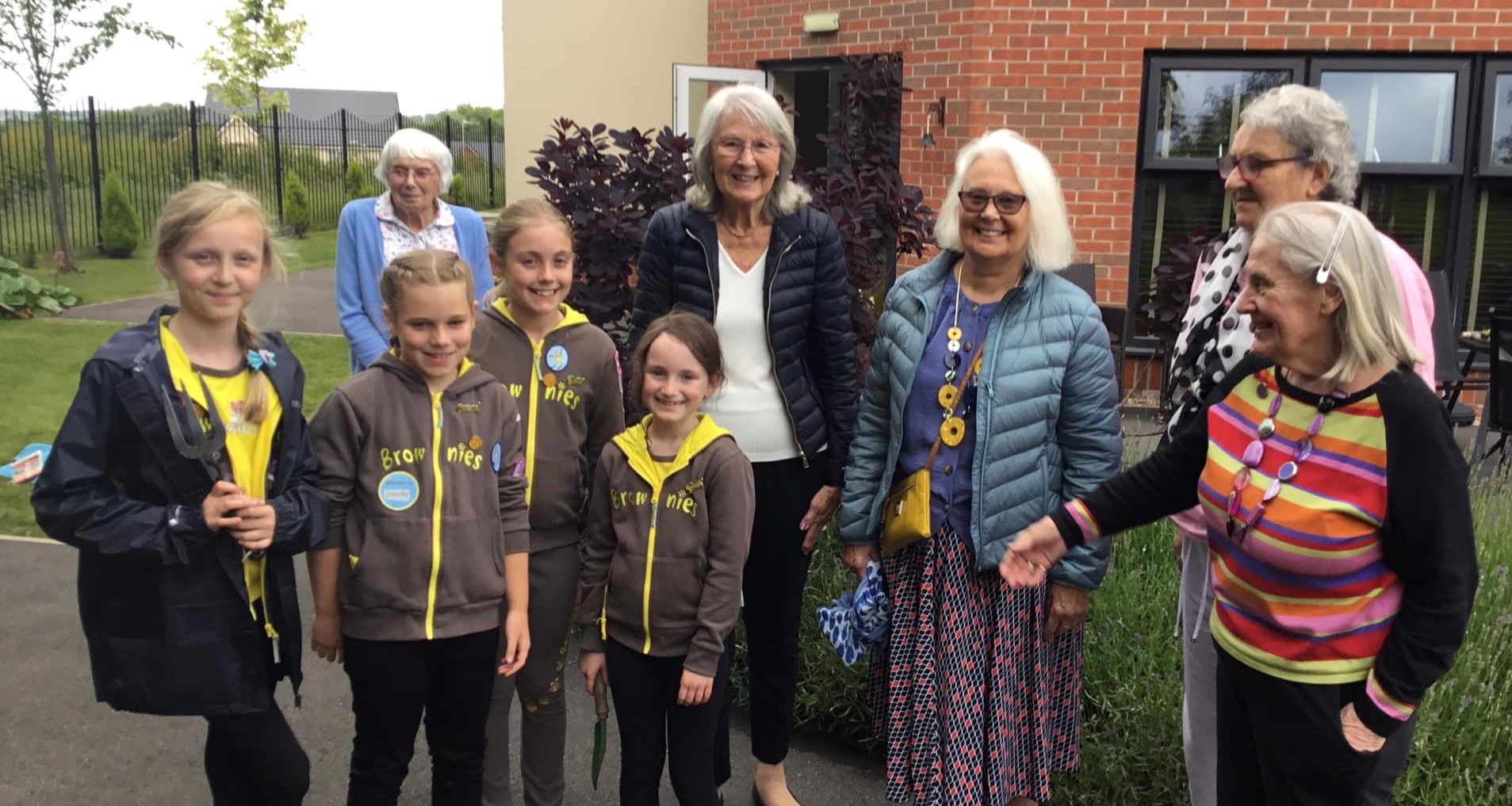 Rothley care home welcomes local Brownies to annual gardening contest