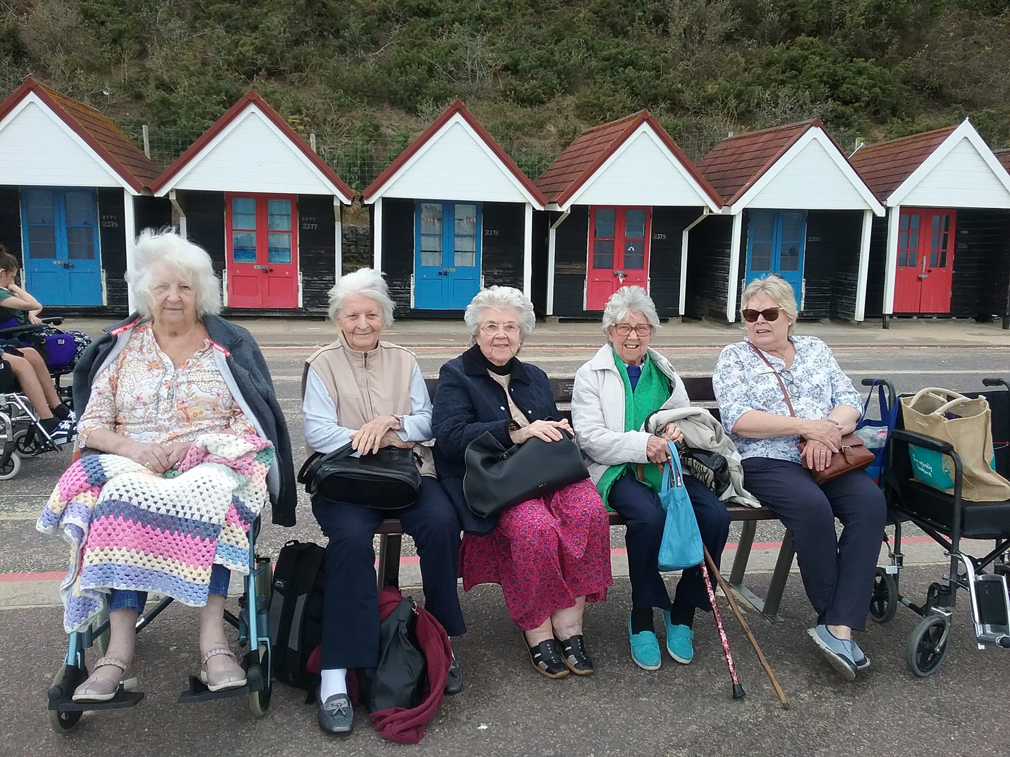 Newbury care home surprises resident with a trip to the beach
