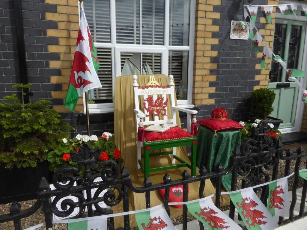 Canmoliaeth i Eisteddfod hynod o groesawgar a gwreiddiol