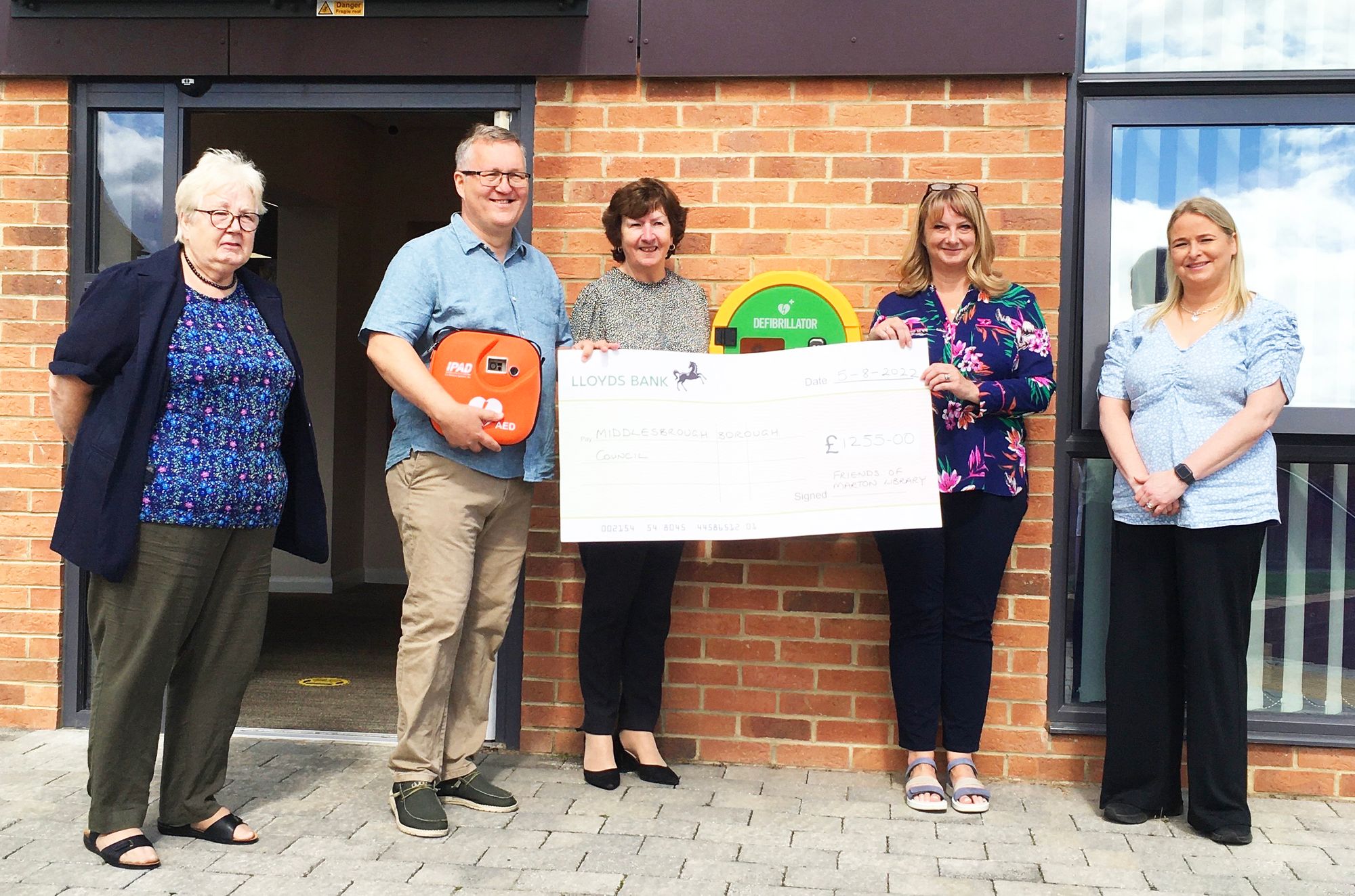 Marton Library welcomes life-saving equipment