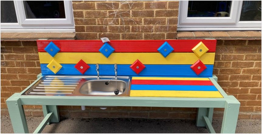 New sensory garden built for Radstock primary schoolers