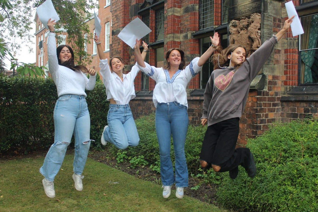 Outstanding A-level results for Queen’s students