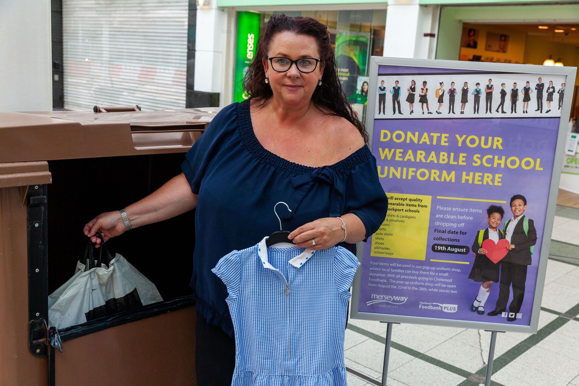 Stockport parents can save on uniform at pop-up second-hand shop