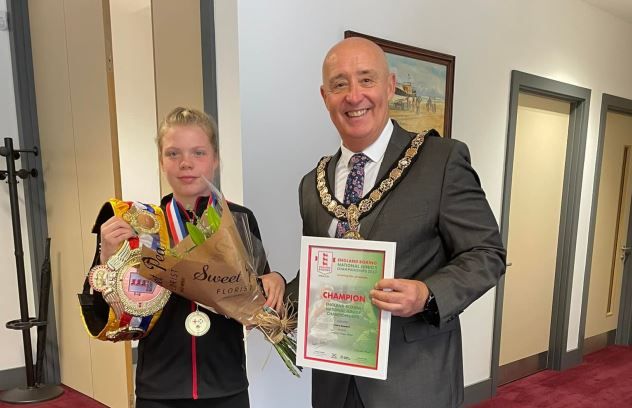 Mayor congratulates Carlin How boxer on bringing home a gold medal