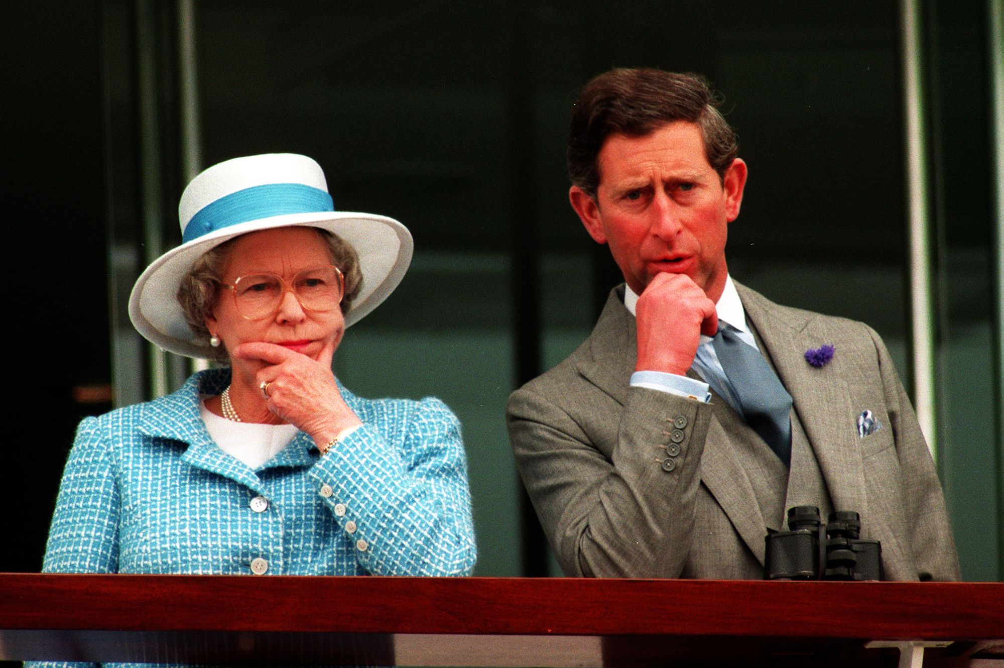 Charles hails 'beloved mother' as tributes to Queen flood in