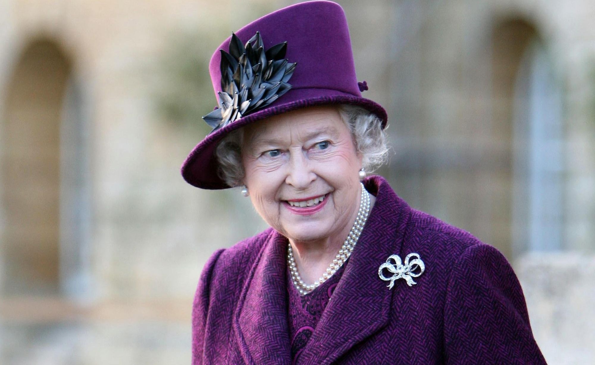 "In gratitude to a remarkable lady": Buckinghamshire pays tribute to the Queen