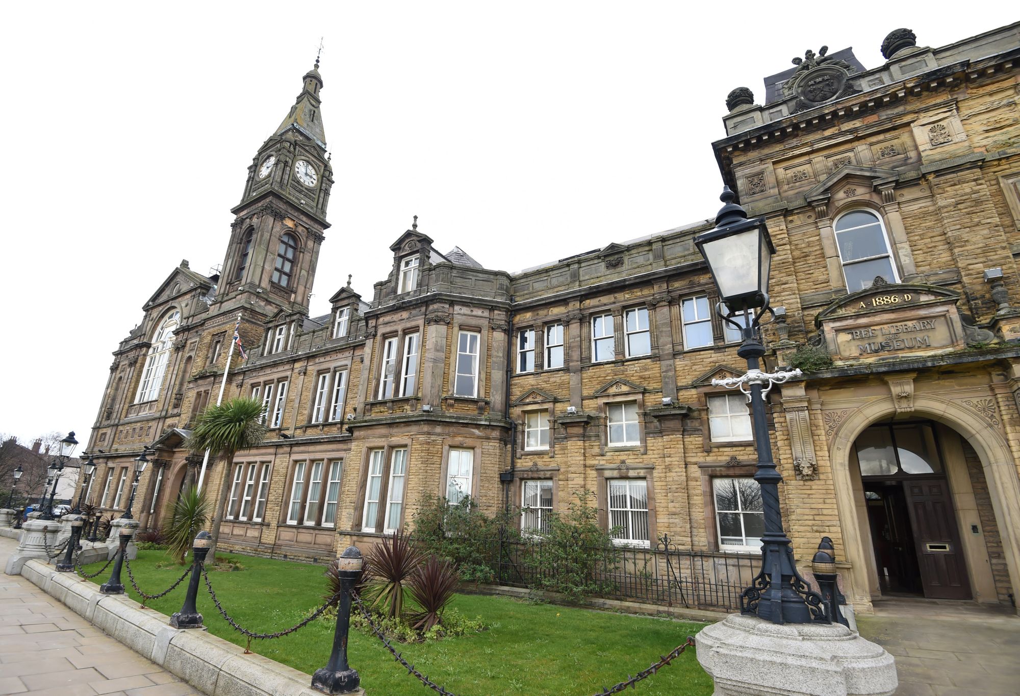Southport and Bootle Town Hall will be illuminated in regal purple in tribute to Queen Elizabeth II