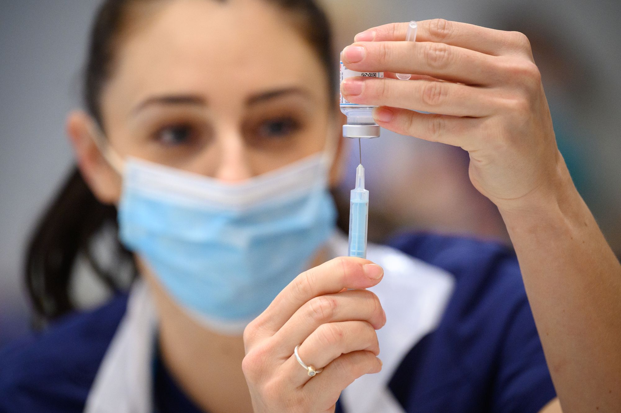 UK faces 'twindemic' of Covid and flu this winter as warning issued