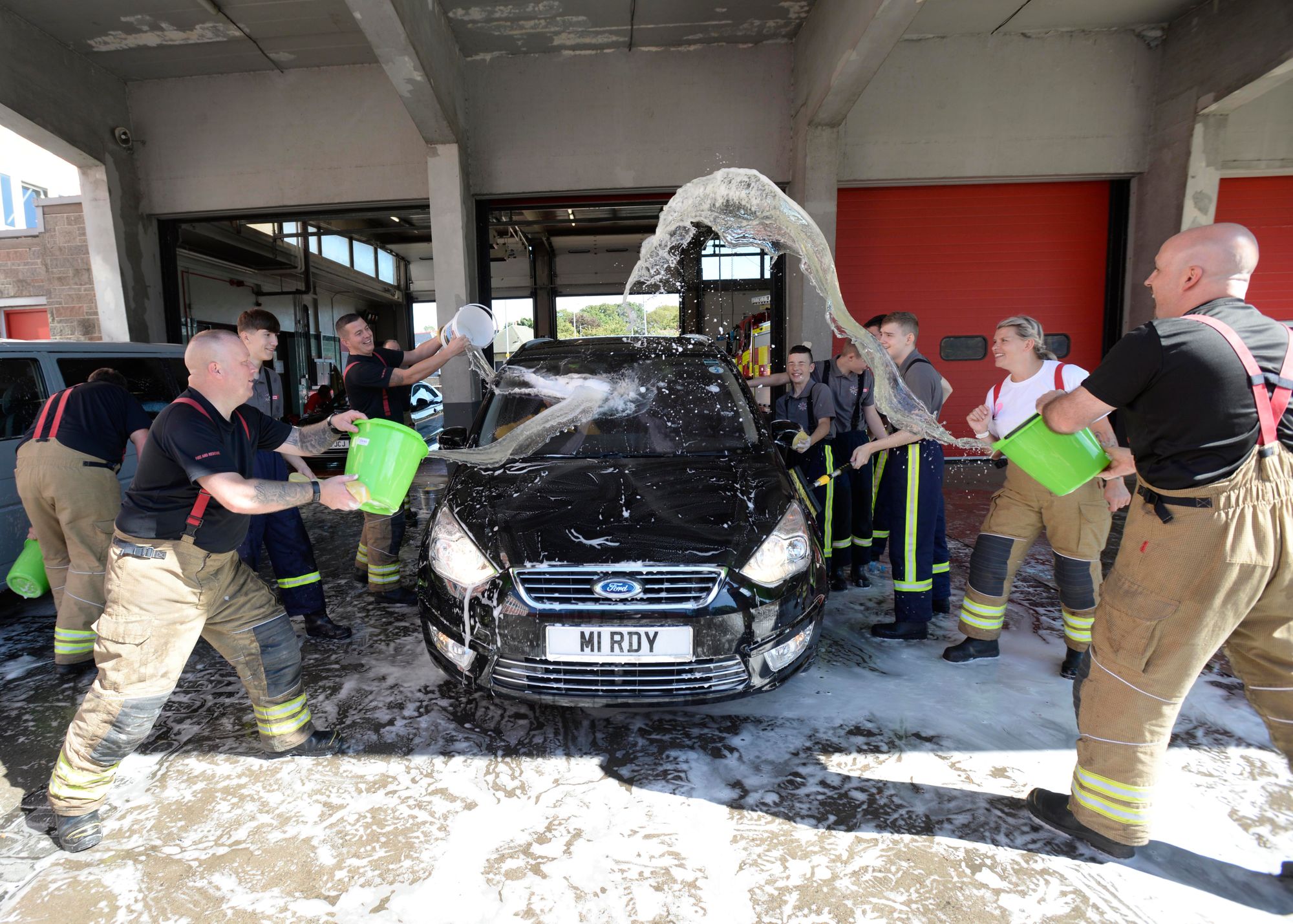 Hero Ayr firefighters host charity wash