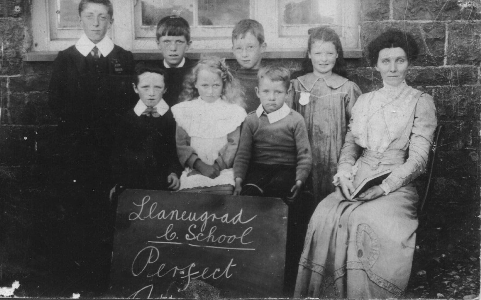 Llaneugrad and Marianglas in past years