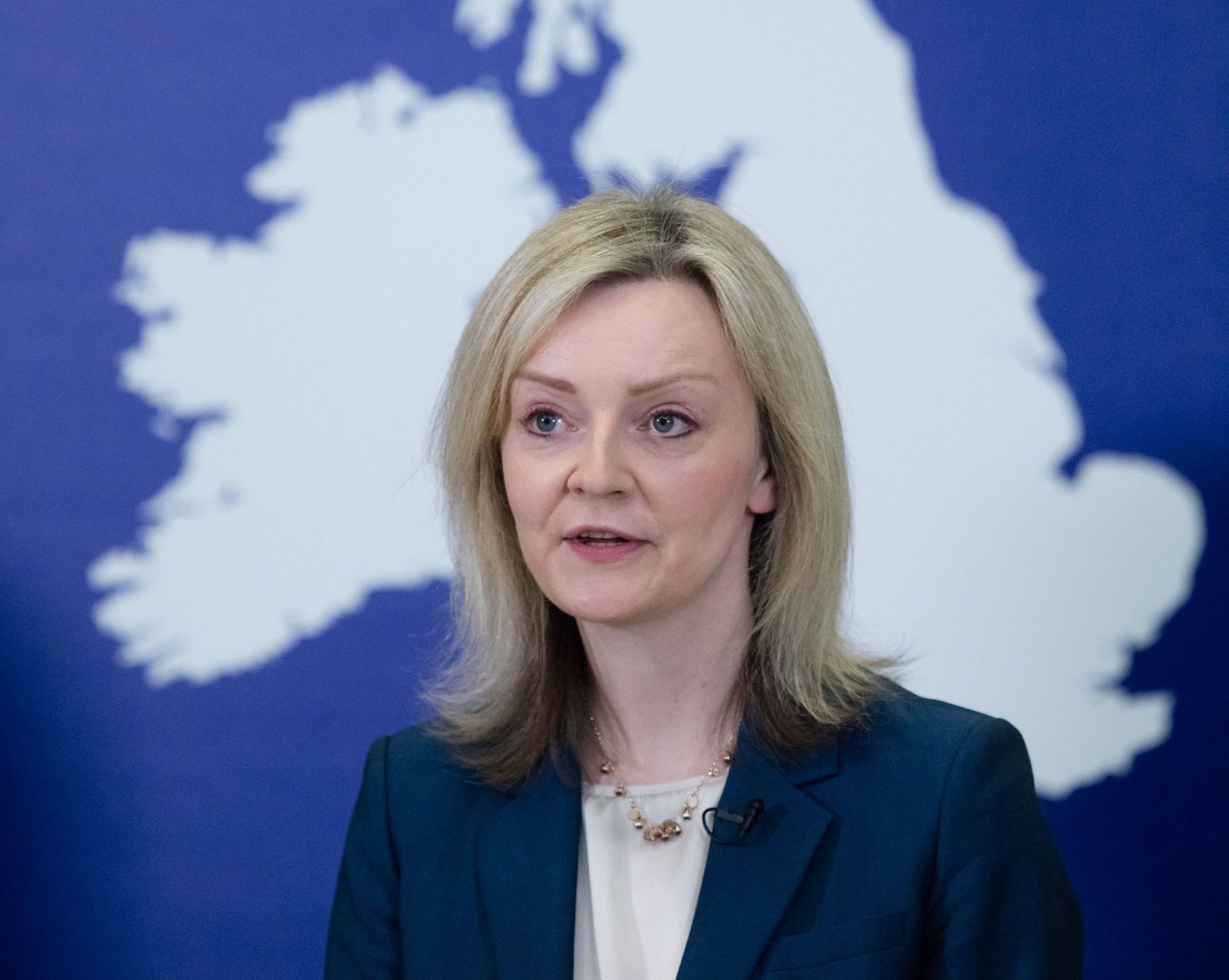 Liz Truss ‘strongly considering freeze for energy bills'