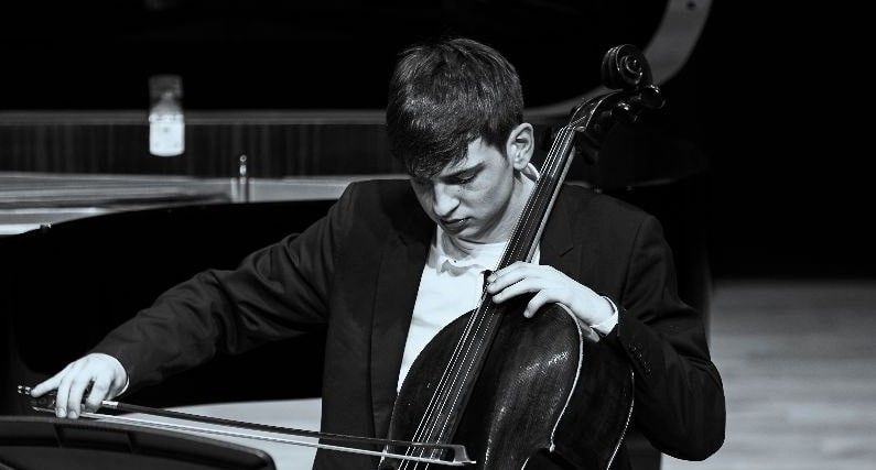 Hinckley's St Mary's Church to host lunchtime concert with local cellist
