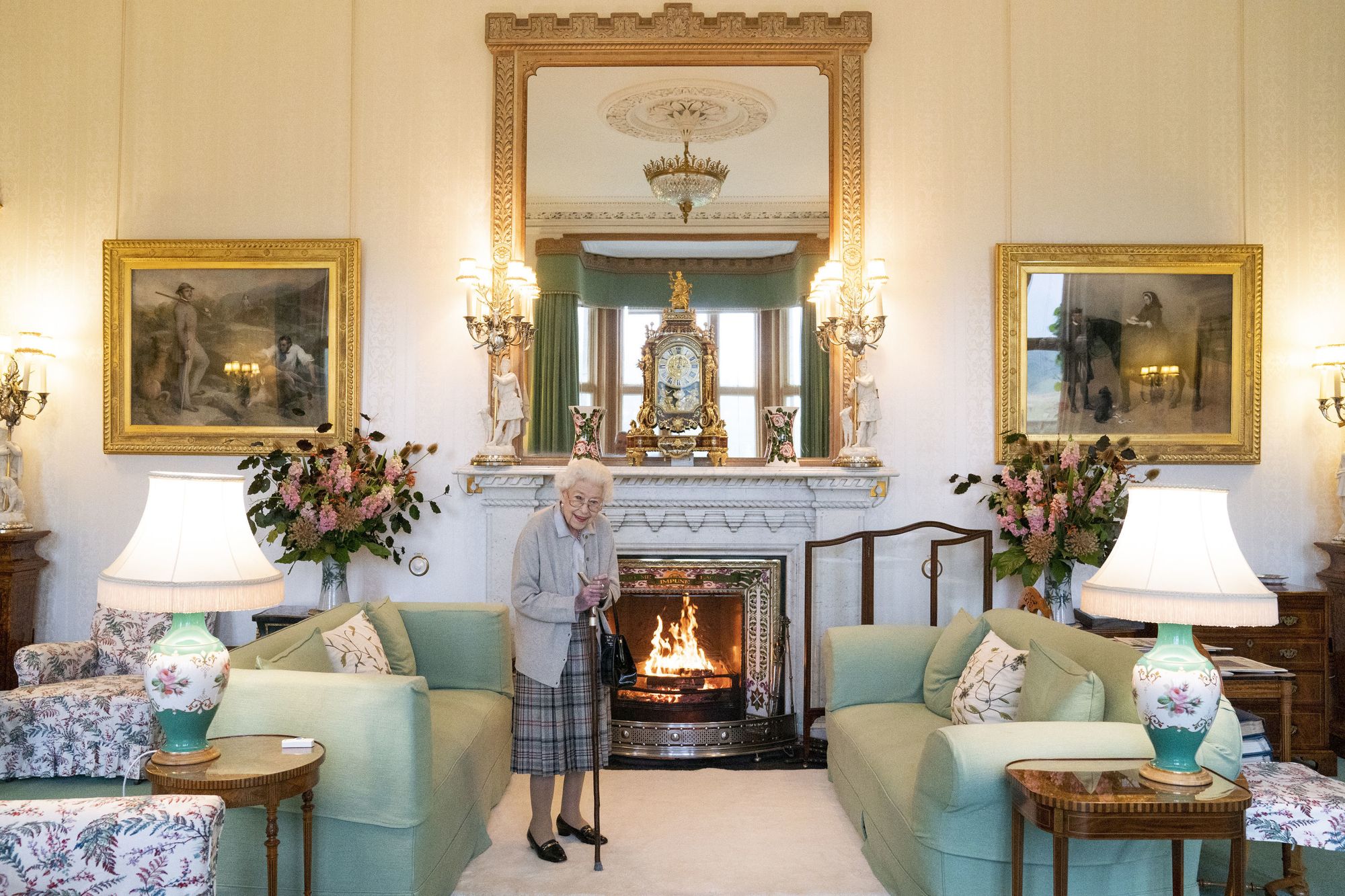 Photographer who took last pictures of Queen said she was in 'good spirits'