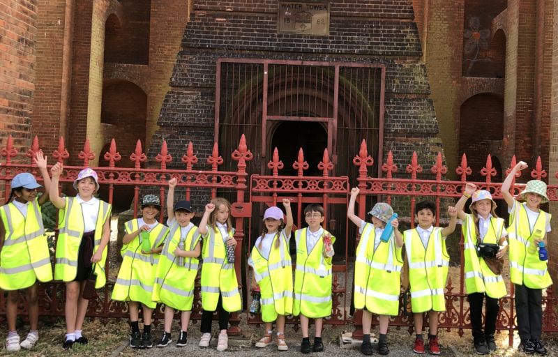 Colchester schoolchildren enjoy historic first trip inside Jumbo