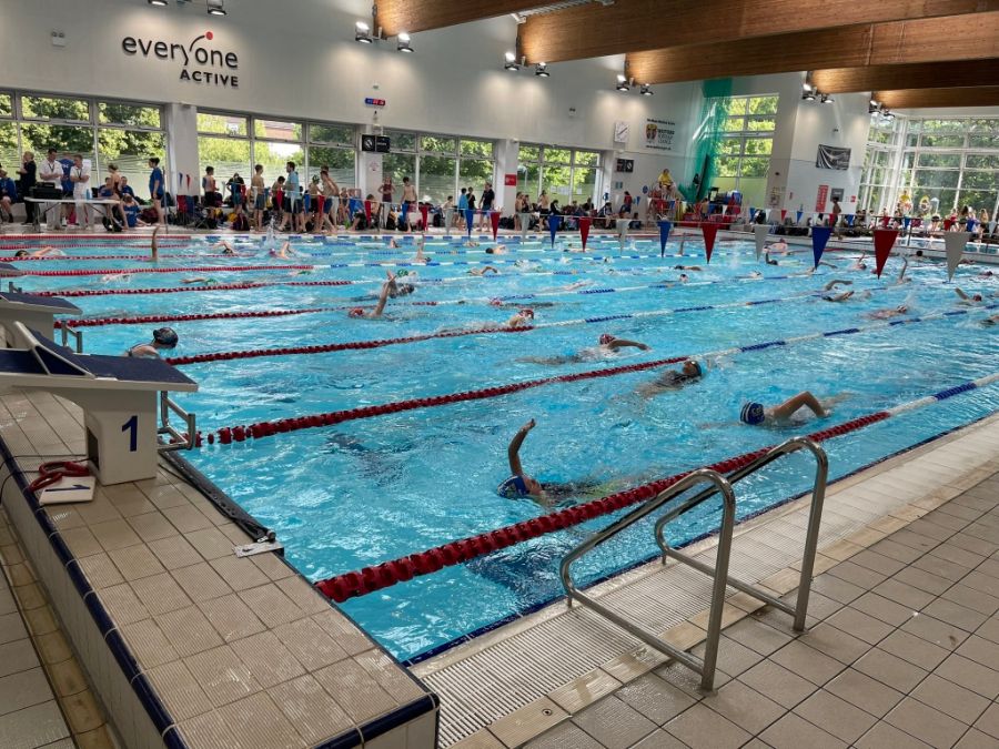 Seasoned pros and first timers urged to sign up to Watford triathlon