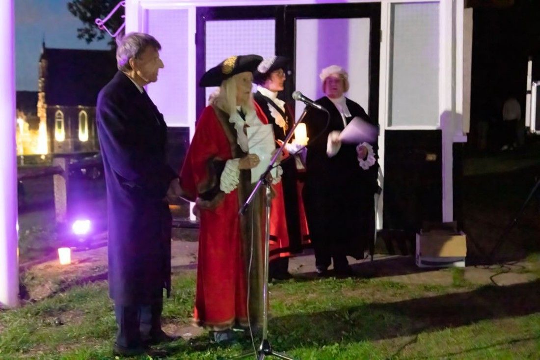 Hundreds gather in Sevenoaks for Moment of Reflection
