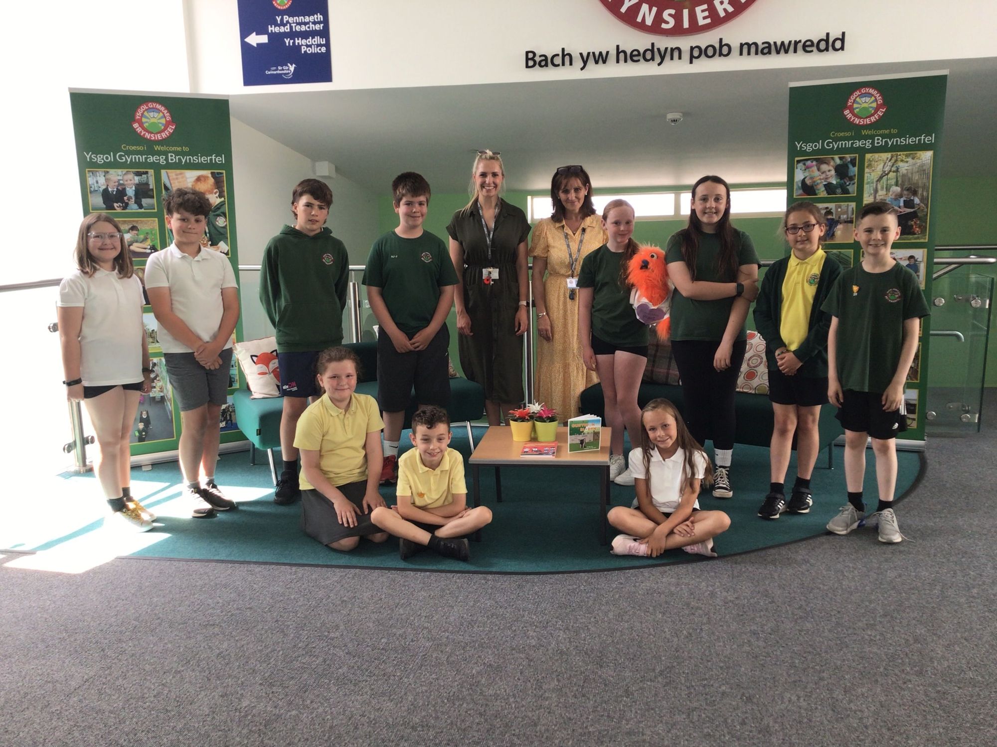 Llanelli’s Ysgol Gymraeg Brynsierfel receives prestigious Unicef award