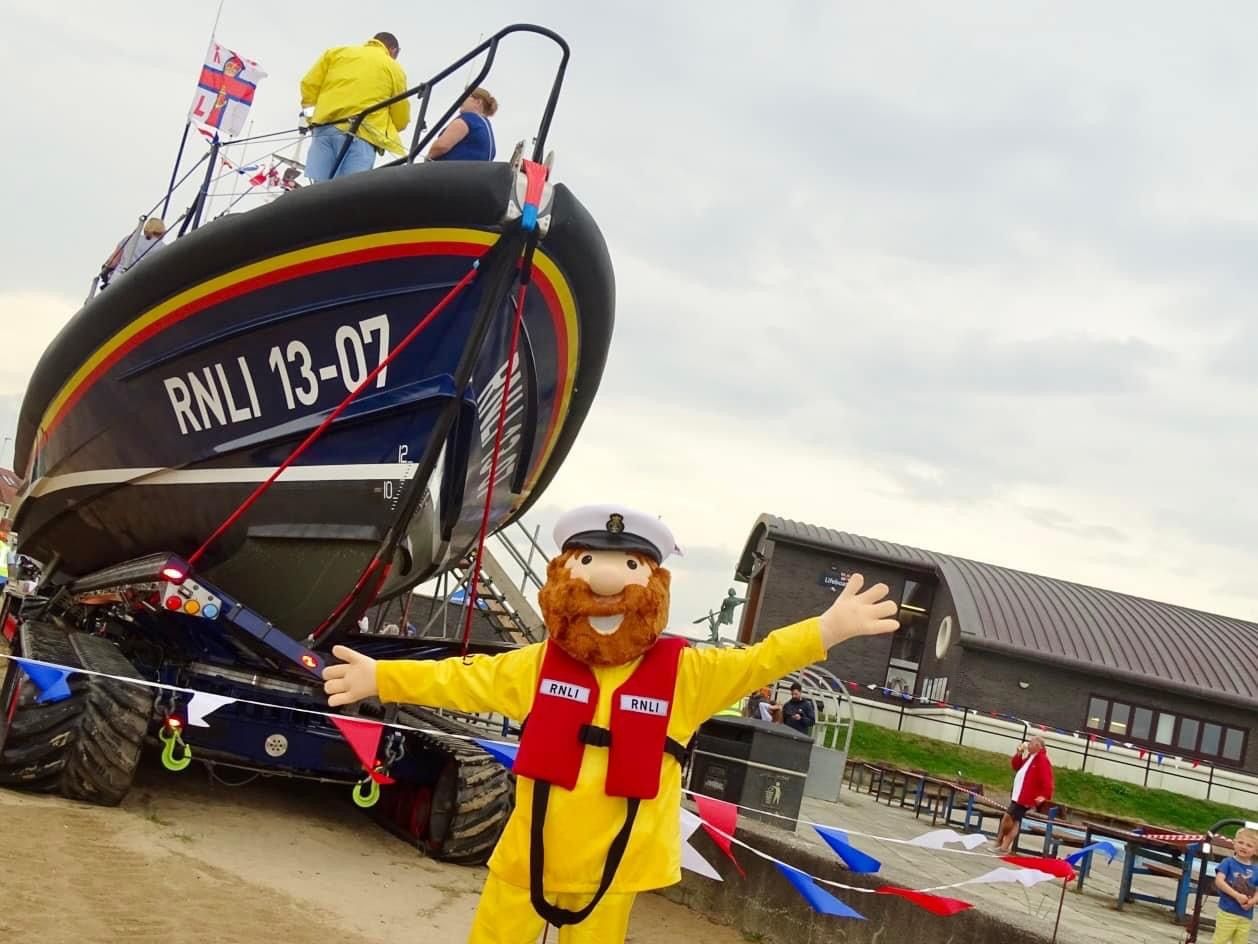 RNLI Hoylake and West Kirby 'meet and greet' raises £5,500 InYourArea