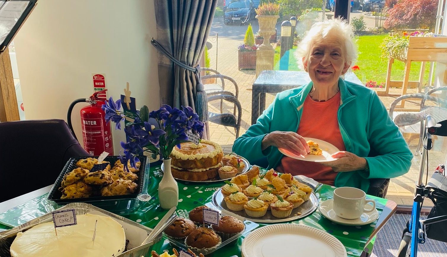 Royal Leamington Spa care home enjoy coffee morning for Macmillan