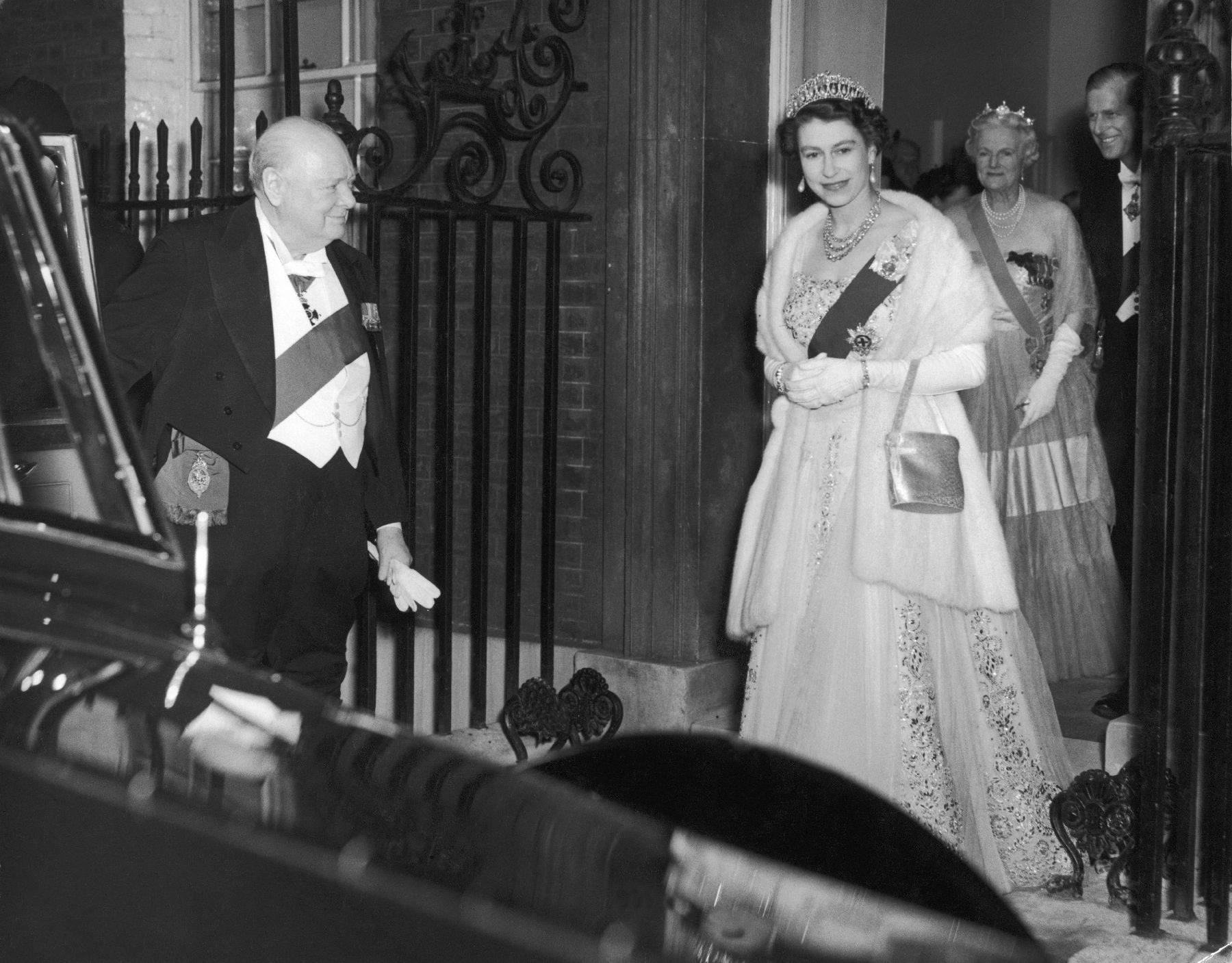 Churchill loved the Queen, says former PM’s grandson