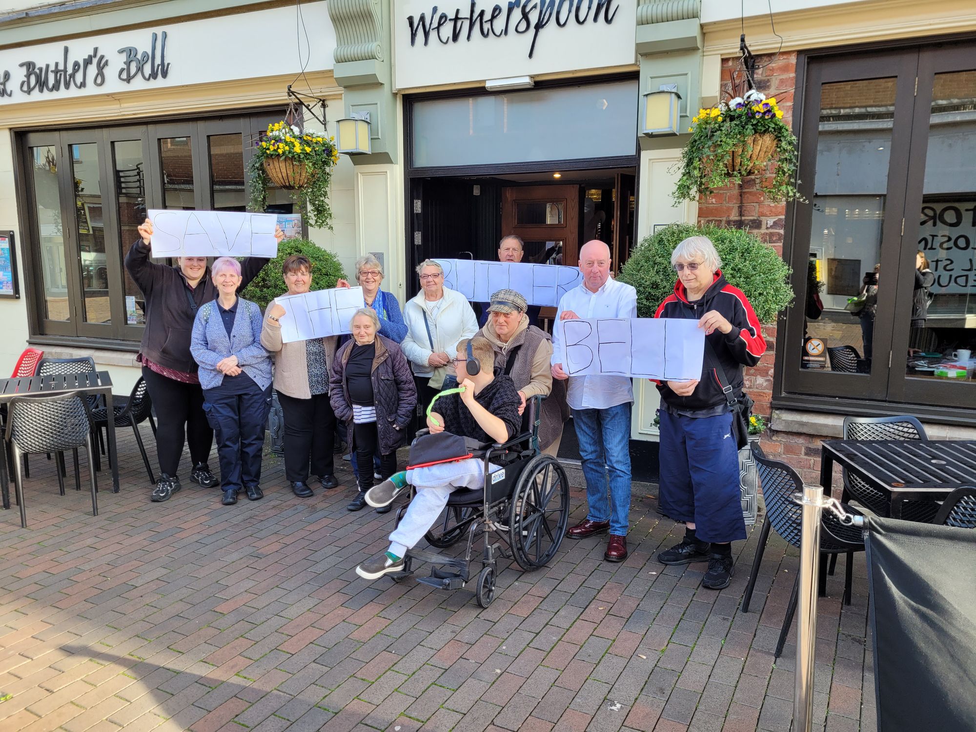 More than 1000 customers signed petition to save JD Wetherspoon pub but receive no response